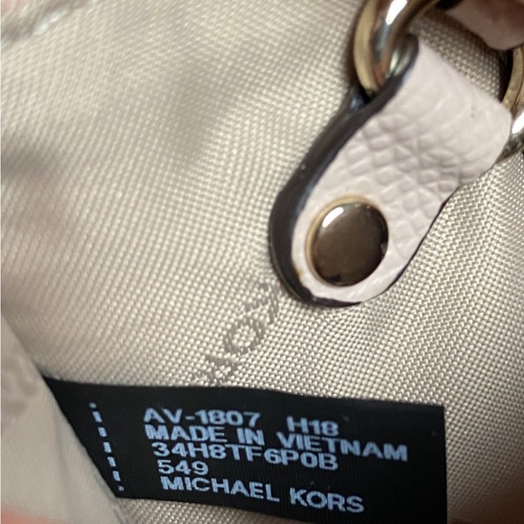 Michael Kors coin purse - Picture 14 of 14